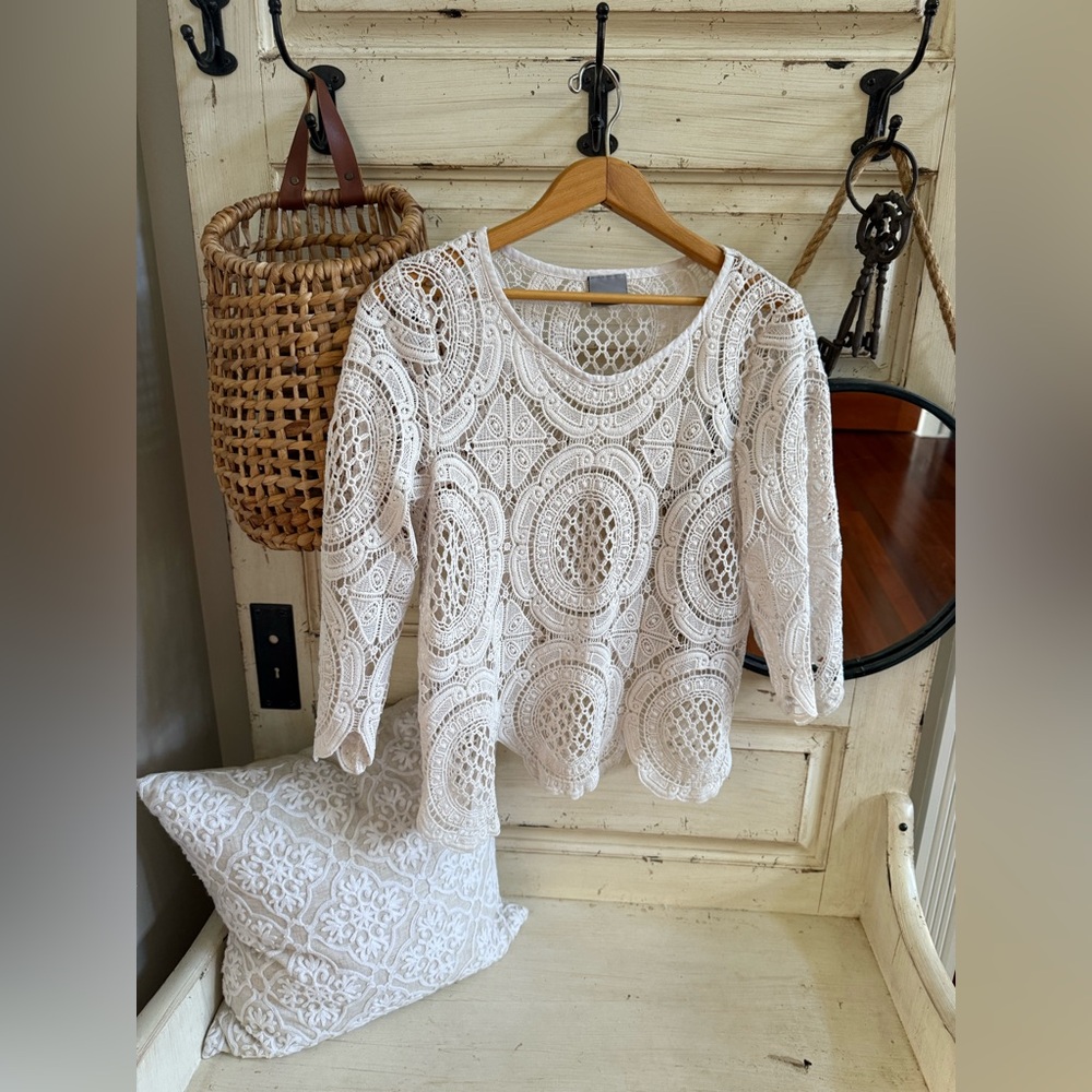 Vero Moda off white lace top